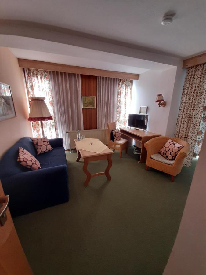 Hotel Landgasthof Frankenstern Goessweinstein Extérieur photo