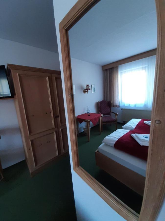 Hotel Landgasthof Frankenstern Goessweinstein Extérieur photo