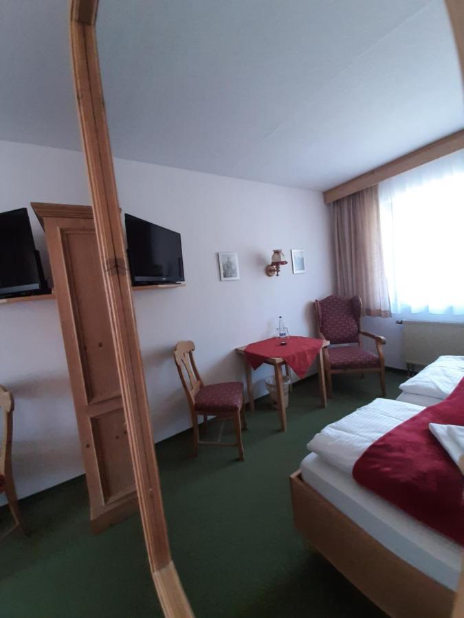 Hotel Landgasthof Frankenstern Goessweinstein Extérieur photo