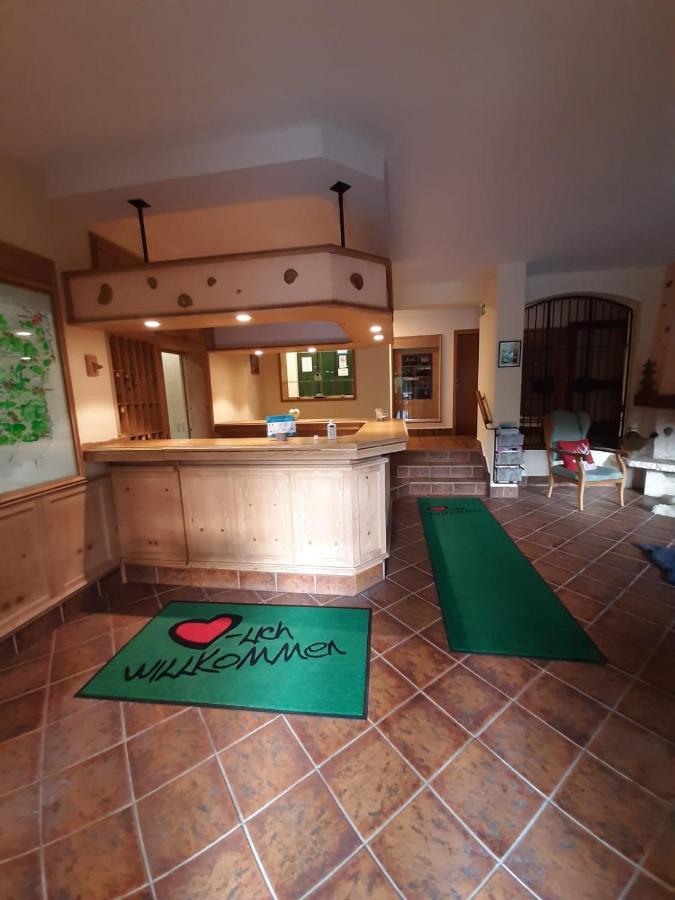 Hotel Landgasthof Frankenstern Goessweinstein Extérieur photo